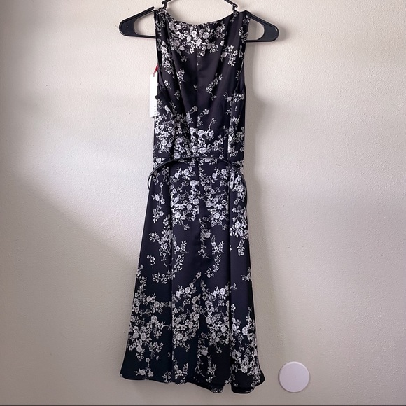Elle Floral Black Dress - Picture 9 of 12